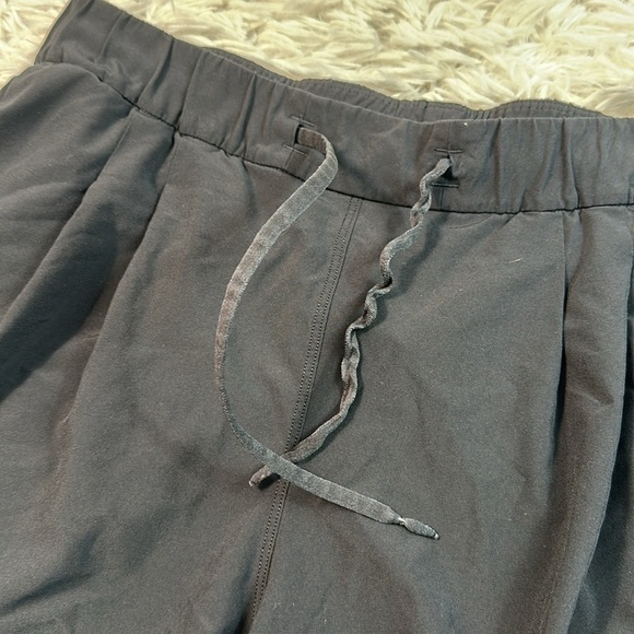 Lululemon Stroll at Sundown Short 3" Black - Picture 2 of 7